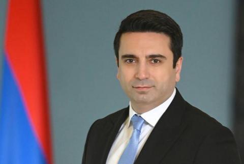 “Mejorar el sistema educativo es el imperativo actual”, dijo el presidente de la Asamblea Nacional de Armenia