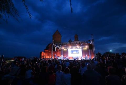 ՀՀ վարչապետի տիկին Աննա Հակոբյանը մասնակցել է «Ճախրուկ» ամենամյա միջազգային փառատոնին