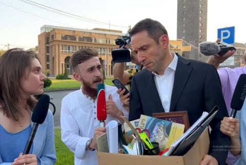 Yerevan’s ex-mayor Marutyan announces stage comeback with The Mayor one-man show,opening night sold out almost instantly