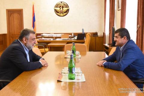 Le Président Arayik Harutyunyan salue la décision de Ruben Vardanyan de s'installer en Artsakh