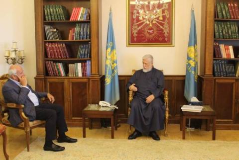 Catholicos Aram I receives AGBU President 