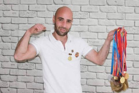 Varazdat Hakobián, en el Guinness por mover vehículos y bicampeón de triatlón, ahora marca récords en baloncesto
