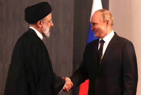 Les Présidents russe et iranien entament des entretiens bilatéraux en marge du sommet de l'OCS