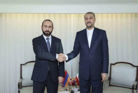 Canciller iraní: “Irán considera inaceptable cualquier cambio fronterizo y geopolítico en la región”