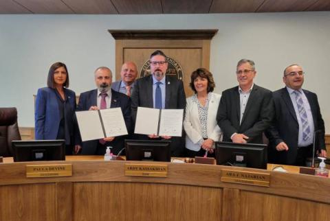 Artsakh FM participates in ceremony of signing Declaration of Friendship between cities of Martouni and Glendale