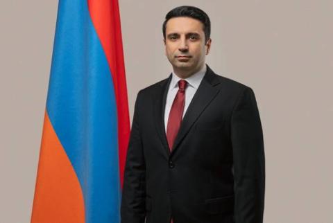 Le message de félicitations d’Alen Simonyan à l’occasion de la Journée des enseignants