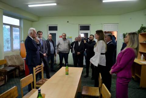Le Président de la République, a rencontré les enseignants de la communauté de Vardenis  