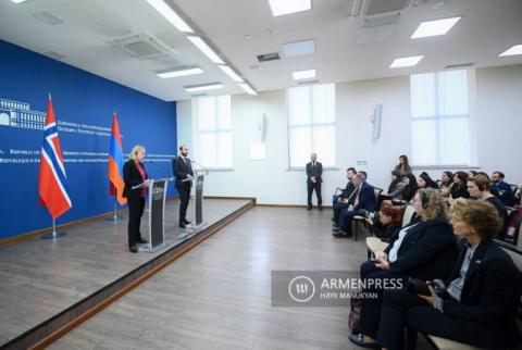 Azerbaijan is not claiming road with same status as Lachin corridor in negotiations, says Armenian FM 