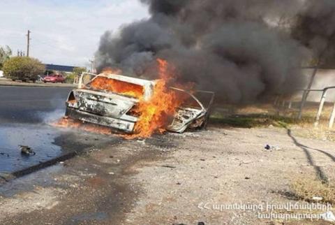 Пожарные локализовали огонь в автомобиле возле села Прошян