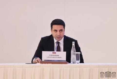  Alen Simonyan: s’il n’y a pas de Haut-Karabakh, alors qu’est-ce qu’Ilham Aliev a signé le 9 novembre ?   
