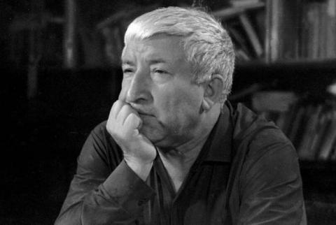 Ես սիրում եմ Մասիս սարը հայի՛ նման...