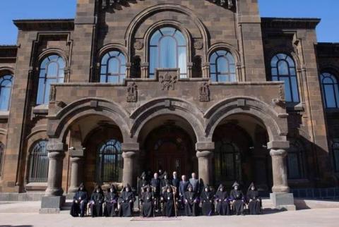 Conseil spirituel suprême: "L'Église arménienne aidera les familles des militaires disparus et capturés"