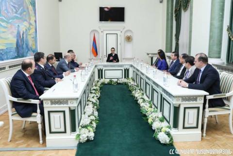 Գլխավոր դատախազ Վարդապետյանը Կոլեգիայի անդամներին է ներկայացրել նորանշանակ տեղակալ Մանասյանին