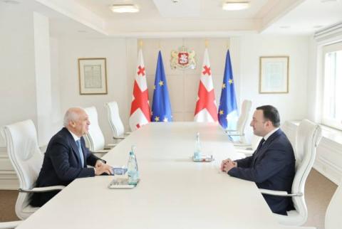Դեսպան Սմբատյանն ու Վրաստանի վարչապետն ընդգծել են Հարավային Կովկասում խաղաղության հաստատման անհրաժեշտությունը