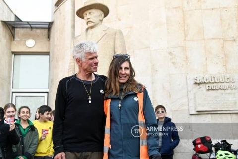 Una pareja de ciclistas llegó a Armenia desde Noruega inspirada en las obras humanitarias de Fridtjof Nansen