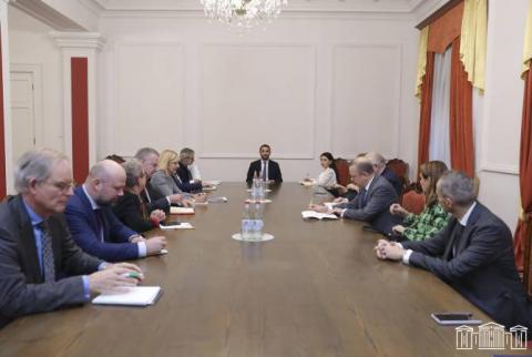 El vicepresidente de la Asamblea Nacional recibió a una delegación de la UE sobre temas de la Asociación Oriental