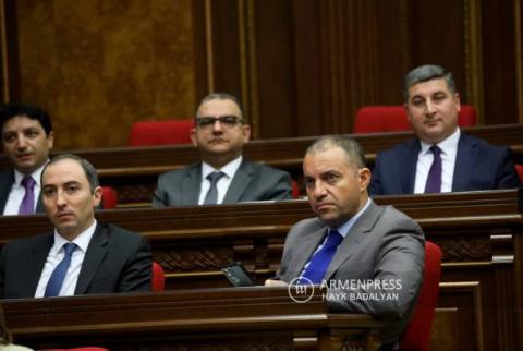 Հայկական բեռներով բարձված մոտ 1600 մեքենա կա Լարսի անցակետի հերթերում. Քերոբյան