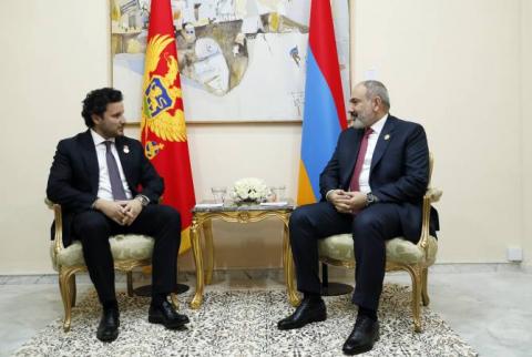 Le Premier ministre Pashinyan a rencontré le Premier ministre du Monténégro en Tunisie