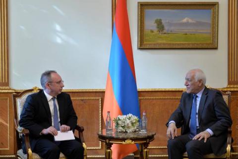 Armenian President receives ADB Director General of Central and West Asia Regional Department