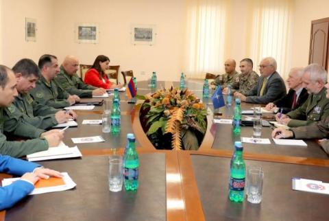 El jefe del Estado Mayor General de las Fuerzas Armadas recibió al grupo asesor de la OTAN