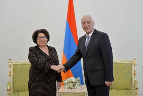 New Ambassador of Nicaragua presents credentials to Armenian President