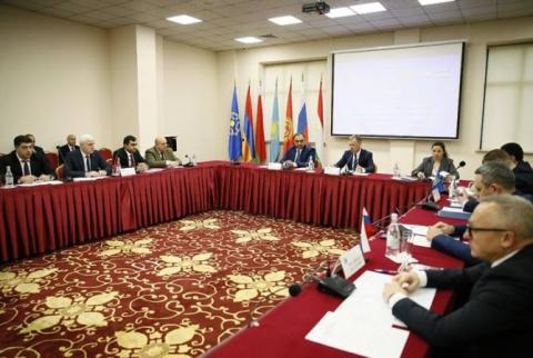 Le Conseil de coordination de l'OTSC pour la lutte contre les migrations illégales se réunit à Erevan