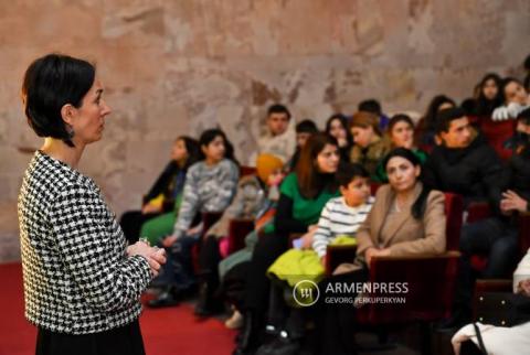 وزيرة التعليم الأرمنية تناشد اليونيسف واليونسكو بشأن انتهاك أذربيجان للحق في تعليم أطفال آرتساخ ومحاصرتها