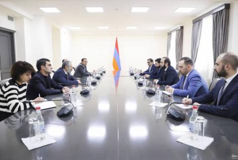Глава МИД Армении принял делегацию во главе с и.о. главы МИД Арцаха
