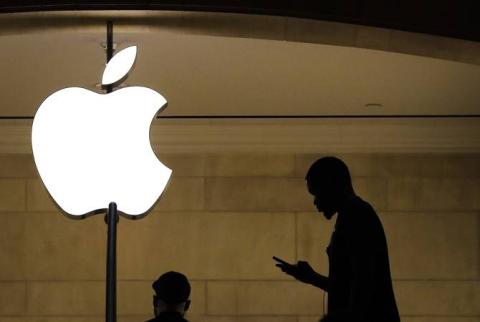 Акции Apple и Tesla резко упали на фоне проблем с поставками компонентов из КНР
