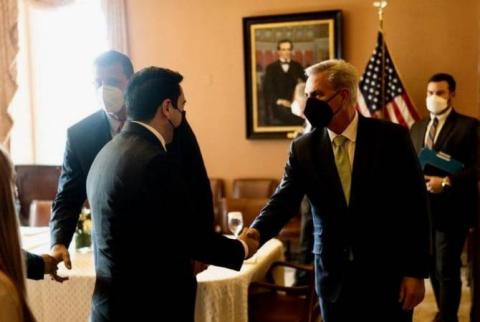 Le président de l’AN félicite Kevin McCarthy pour son élection à la présidence de la Chambre des représentants des États