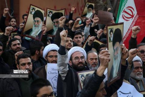 Власти Ирана осудили журнал «Charlie Hebdo» за публикацию карикатуры на Али Хаменеи