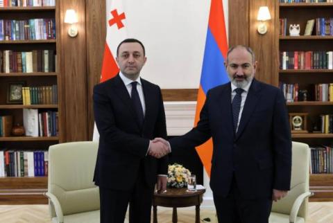 Prime Minister Pashinyan holds meeting with Georgian counterpart in Yerevan