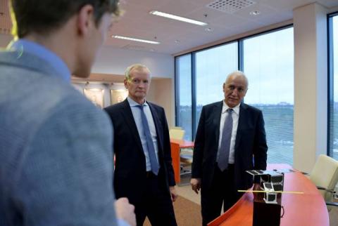 Armenian President visits Tallinn University of Technology, e-Estonia center 