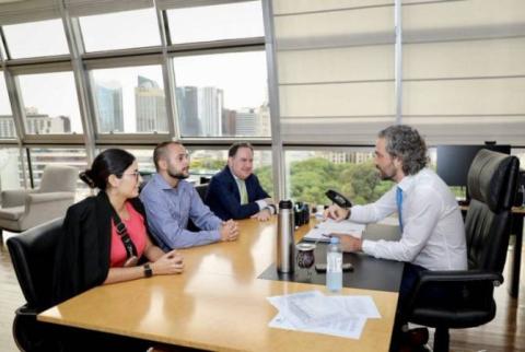 El Canciller de Argentina Santiago Cafiero pidió el fin del bloqueo de Azerbaiyán contra Artsaj