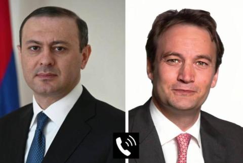 Ermenistan Güvenlik Konseyi Sekreteri, Dağlık Karabağ'daki insani krizi Hollanda Başbakanı'nın danışmanına sundu