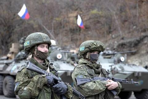 Une cargaison humanitaire accompagnée de soldats de la paix russes a été livrée à l'Artsakh