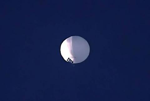 В небе над США замечен разведывательный шар, предполагаемо, китайский: Пентагон