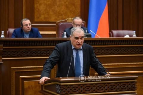Հենց այդ փաստաթղթով են ստեղծվում ԼՂ-ն ճանաչելու հիմքերը. քաղաքագետն անդրադարձել է Պրահայի փաստաթղթի իրավական կողմերին