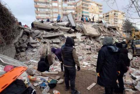 Число жертв землетрясения в Турции и Сирии превысило 8300 человек