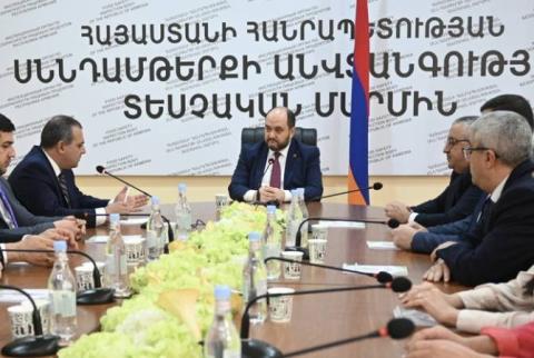 Արայիկ Հարությունյանը ներկայացրել է Սննդամթերքի անվտանգության տեսչական մարմնի նորանշանակ ղեկավարին