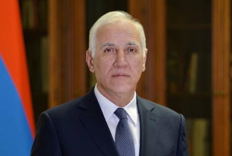 Ваагн Хачатурян направил поздравительное послание президенту и духовному лидеру Ирана