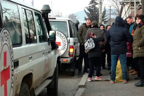 Accompagnés par le CICR, 7 patients d'Artsakh ont été transférés vers les centres médicaux d'Arménie