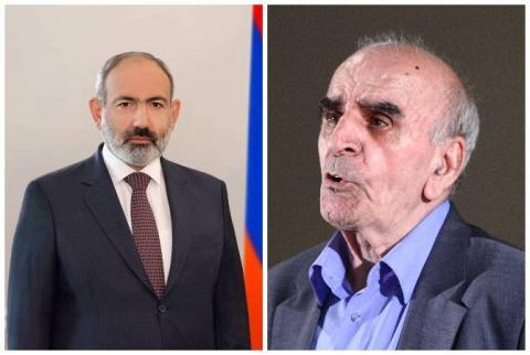 Le Premier ministre Pashinyan s'est entretenu au téléphone avec Artavazd Pelechian et l'a félicité pour son anniversaire