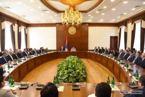 Le président de l'Artsakh a présenté un nouveau ministre d'État au Cabinet
