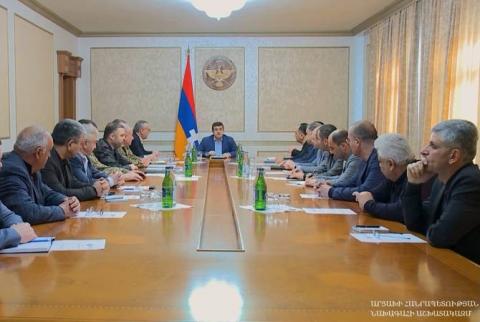 El Consejo de Seguridad de Artsaj debatió la situación de crisis y los desafíos que enfrenta Artsaj