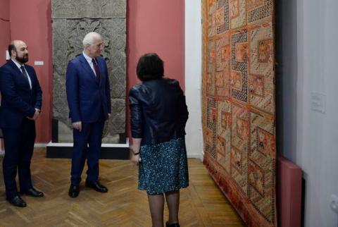 Le Président Vahagn Khatchatourian a visité la Galerie nationale et le Musée d'histoire d'Arménie