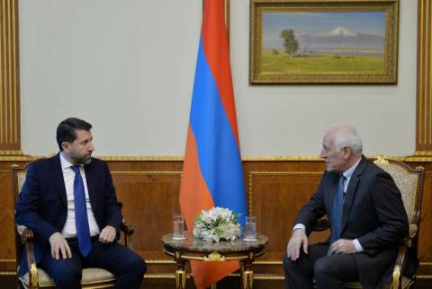 Президент Армении Ваагн Хачатурян принял председателя Высшего судебного совета Карена Андреасяна