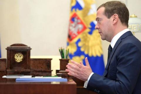 Медведев: попытка Украины отвоевать Крым даст основание РФ к применению любого оружия