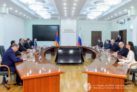 Les ministres de l’Intérieur d’Arménie et de Russie ont conclu des accords de coopération 