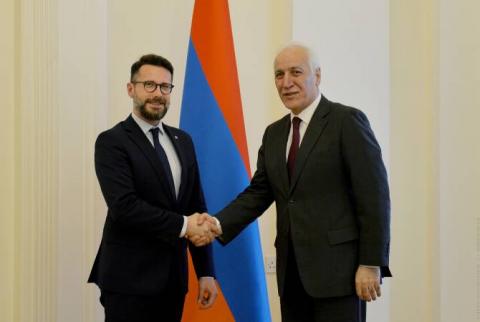 Armenian President raises the issue of Lachin Corridor in a meeting with President of Poland-Armenia Friendship Group